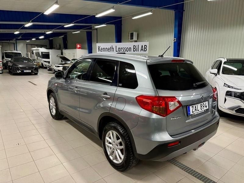 Begagnad Suzuki Vitara 120 HK (88 kW) 2017 Mörkgrå SUV
