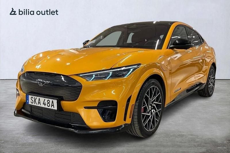 Orange Begagnad 2021 Ford Mustang Mach-E GT SUV | 369 900 kr - Bild 1/3