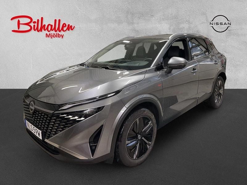 Grå Begagnad 2025 Nissan Qashqai N-Connecta SUV | 349 000 kr (Marknadspris) - Bild 1/4