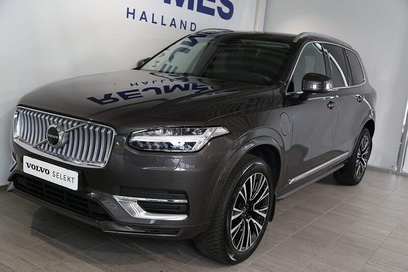 Grå Begagnad 2023 Volvo XC90 Plus SUV | 659 500 kr (Superpris) - Bild 1/4