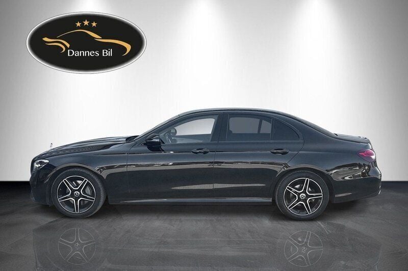 Svart Begagnad 2021 Mercedes E220 AMG line Sedan | 385 000 kr (Marknadspris) - Bild 1/4