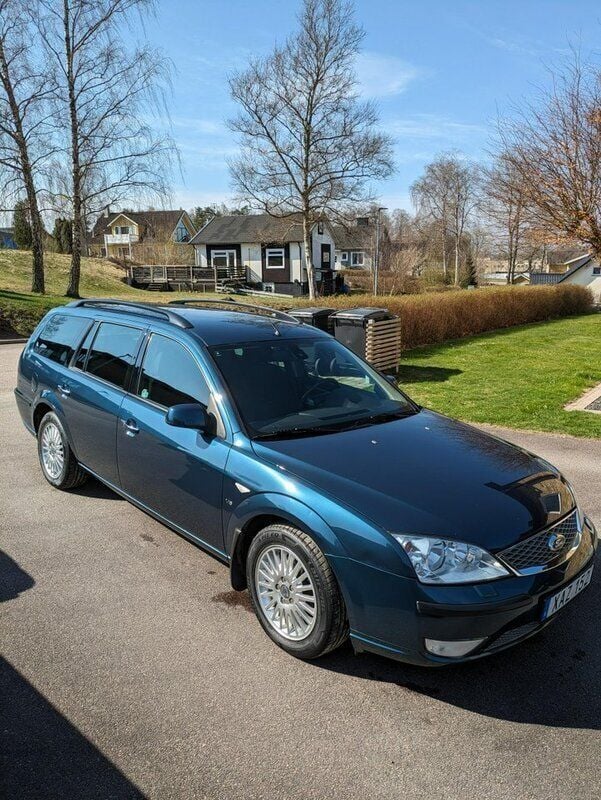 Blå Begagnad 2006 Ford Mondeo Titanium Kombi | 20 000 kr (Bra pris) - Bild 1/4