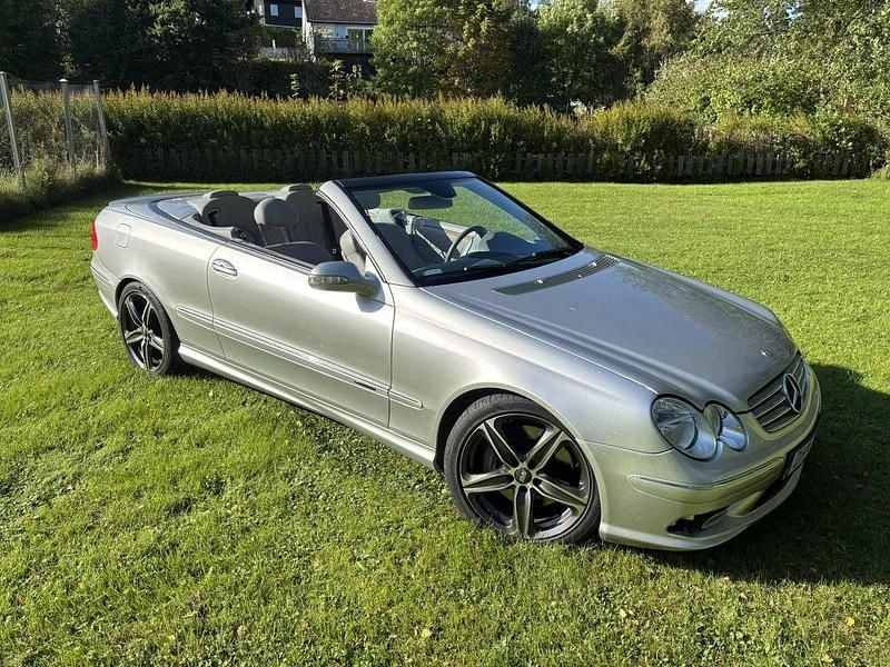 Silver Begagnad 2005 Mercedes CLK500 AMG Cab | 169 000 kr (Dyr) - Bild 1/4