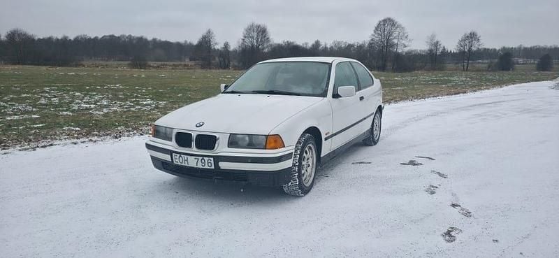 Begagnad 1997 BMW 316 Compact Halvkombi | 24 500 kr - Bild 1/4
