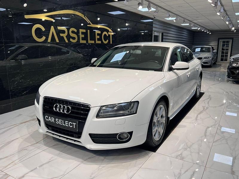 Vit Begagnad 2011 Audi A5 Sportback Comfort Halvkombi | 119 900 kr (Lite dyr) - Bild 1/4