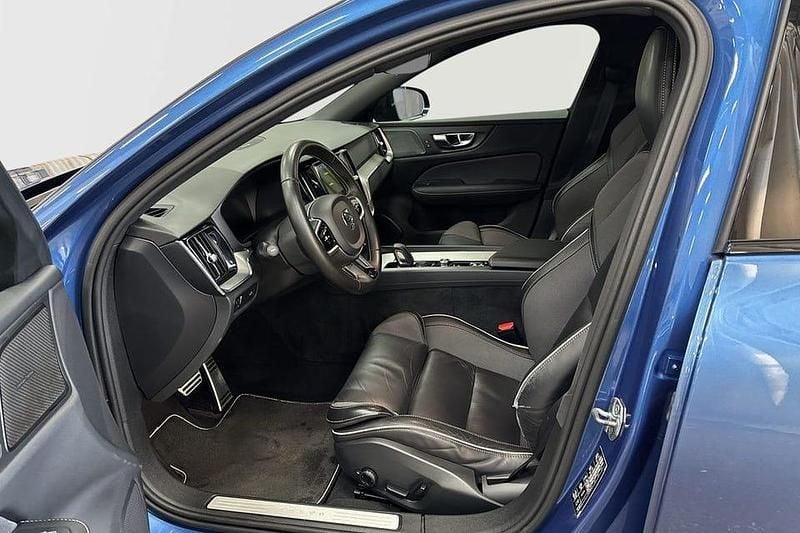 Begagnad Volvo S60 R-Design 253 HK (186 kW) 2021 Blå Sedan