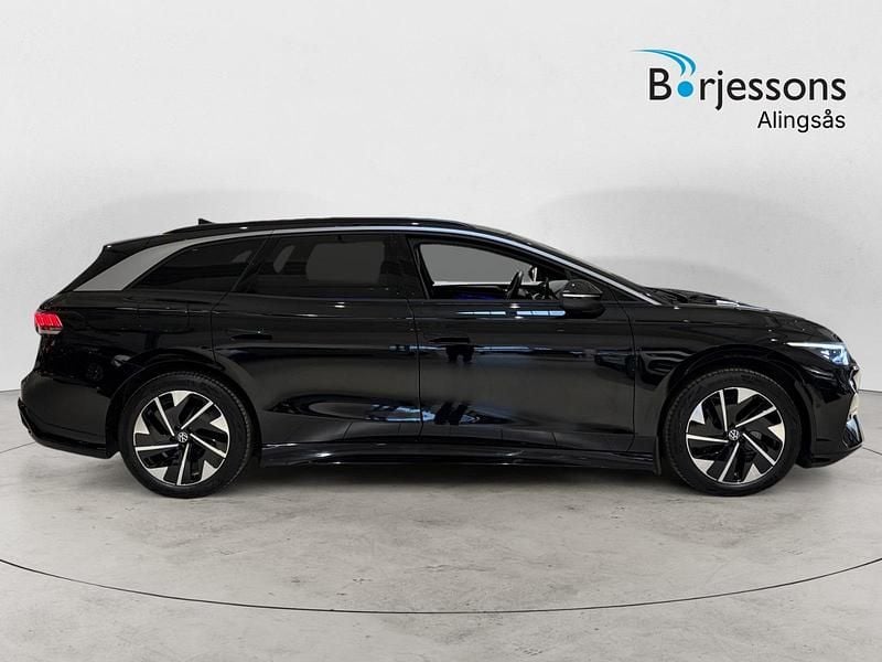Begagnad VW ID.7 Pro 213 kW (290 HK) 2025 Svart Kombi