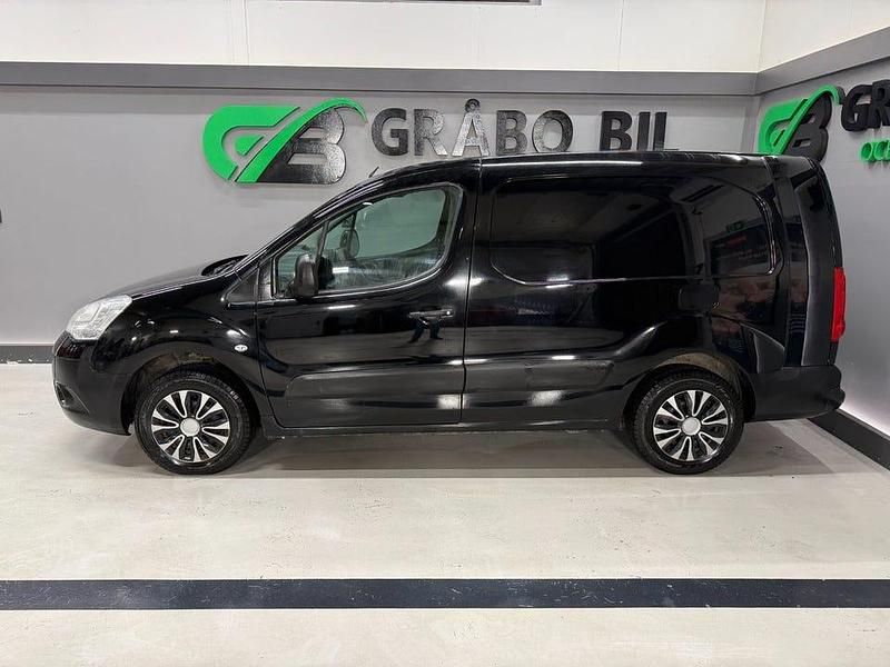 Begagnad Citroën Berlingo 90 HK (66 kW) 2011 Svart Minibuss