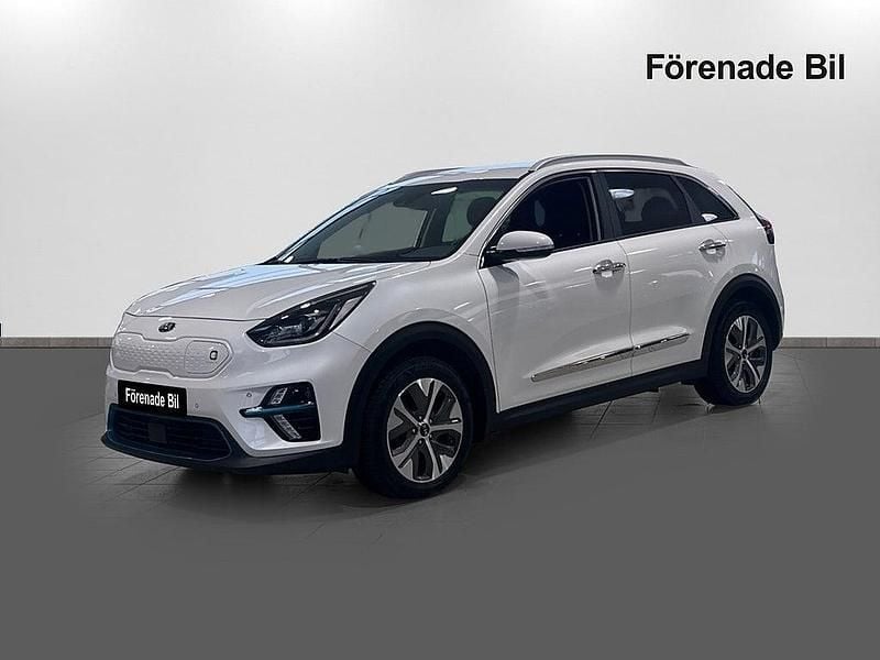 Begagnad Kia e-Niro Advance 150 kW (204 HK) 2021 Snow white pearl SUV