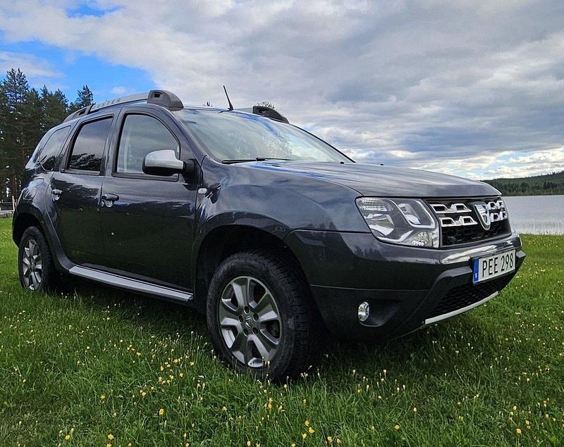Grå Begagnad 2017 Dacia Duster SUV | 132 000 kr (Marknadspris) - Bild 1/4