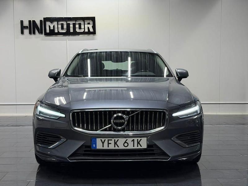 Begagnad Volvo V60 Inscription 392 HK (288 kW) 2021 Grå Kombi