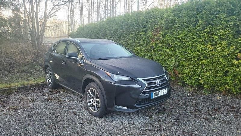 Begagnad Lexus NX300h Business Edition 197 HK (144 kW) 2015 SUV