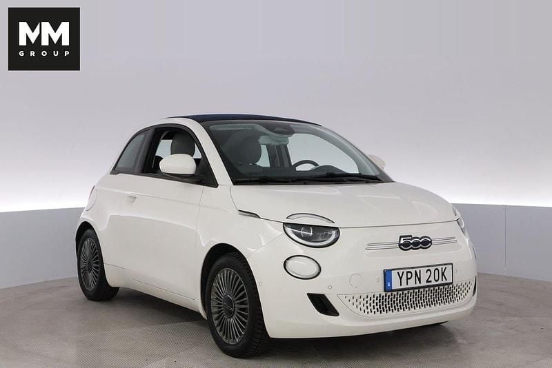 Vit Begagnad 2021 Fiat 500e Icon Cab | 179 000 kr (Marknadspris) - Bild 1/4