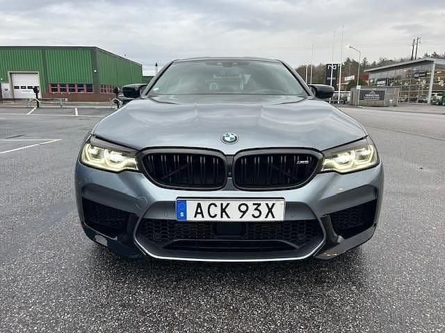 Begagnad BMW M5 600 HK (441 kW) 2019 Grå Sedan