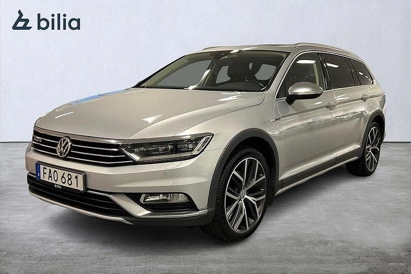 Silver Begagnad 2019 VW Passat Alltrack Kombi | 214 900 kr (Marknadspris) - Bild 1/4