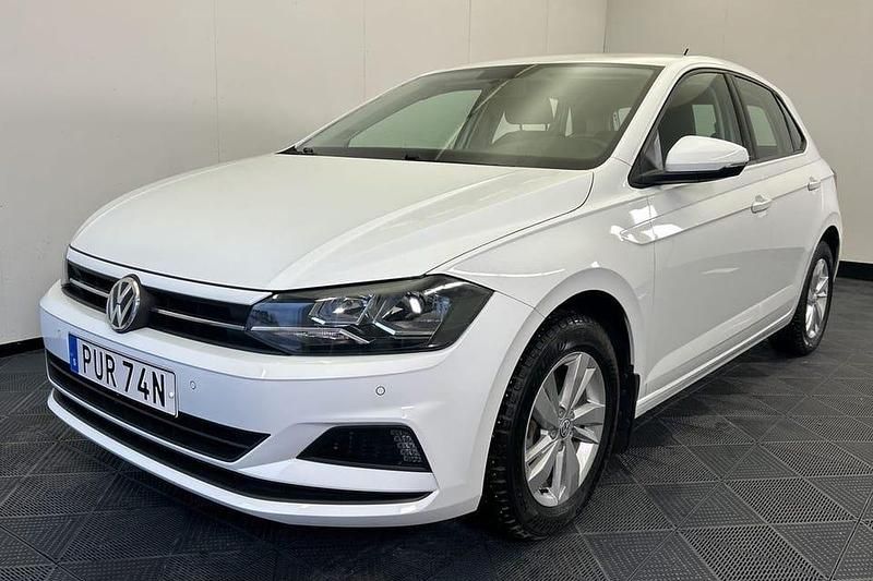 Vit Begagnad 2020 VW Polo Halvkombi | 179 900 kr (Marknadspris) - Bild 1/4