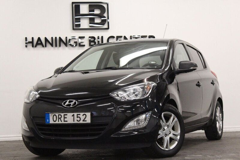 Svart Begagnad 2015 Hyundai i20 Select Halvkombi | 59 900 kr (Bra pris) - Bild 1/4