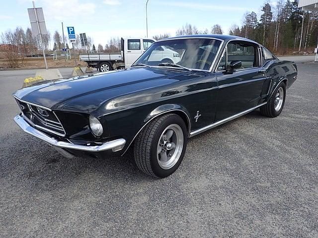 Begagnad Ford V8 Fastback 284 HK (208 kW) 1968