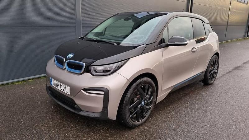 Cashmere silver Begagnad 2022 BMW i3 Halvkombi | 209 000 kr (Bra pris) - Bild 1/4