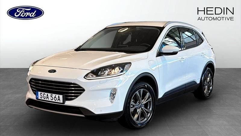 Vit (white) Begagnad 2022 Ford Kuga Titanium SUV | 249 900 kr (Bra pris) - Bild 1/4