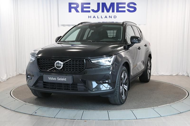 Begagnad Volvo XC40 Plus 210 HK (154 kW) 2022 Svart SUV