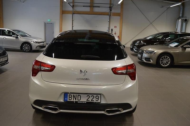 Begagnad Citroën DS5 156 HK (114 kW) 2012 Vit Halvkombi