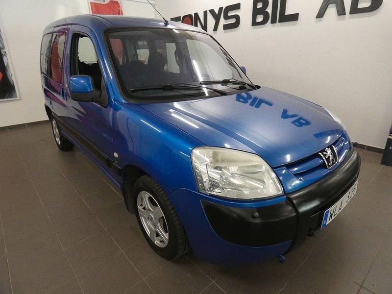 Blå Begagnad 2005 Peugeot Partner Minibuss | 16 900 kr (Marknadspris) - Bild 1/4