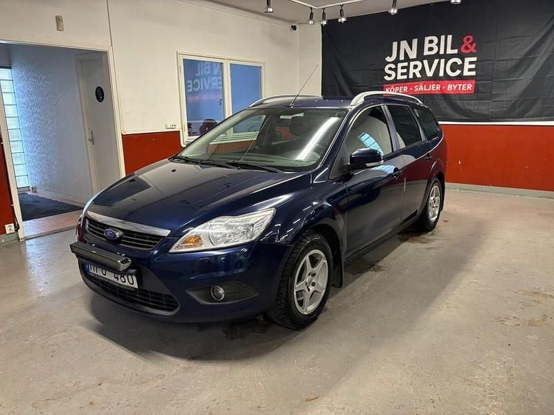 Blå Begagnad 2011 Ford Focus Platinum Kombi | 27 900 kr (Bra pris) - Bild 1/4