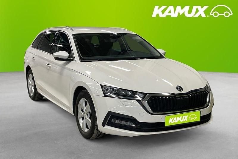 Vit Begagnad 2023 Skoda Octavia Ambition Kombi | 214 800 kr (Marknadspris) - Bild 1/4