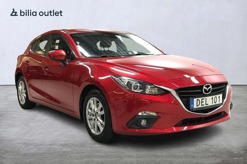 Begagnad Mazda 3 Core 120 HK (88 kW) 2014 Röd Halvkombi