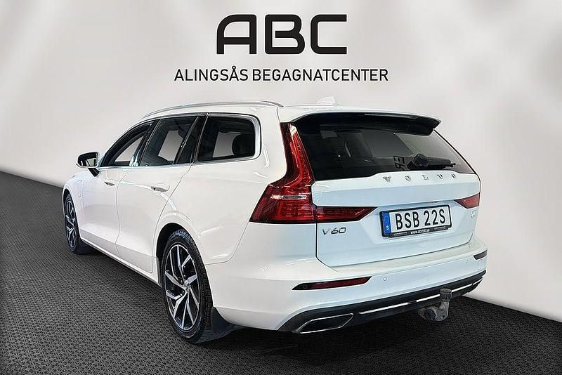 Begagnad Volvo V60 Inscription 253 HK (186 kW) 2020 Vit Kombi
