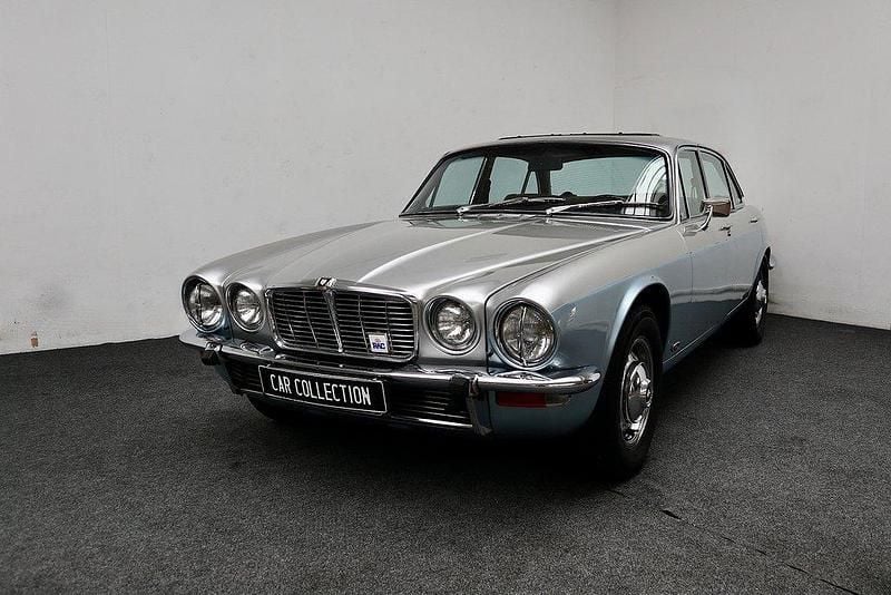 Grå Begagnad 1978 Jaguar XJ Sedan | 89 900 kr - Bild 1/4