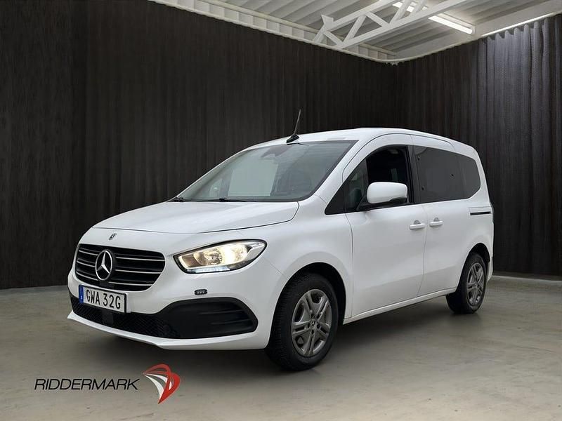 Begagnad Mercedes T180 Style 131 HK (96 kW) 2023 Vit Minibuss
