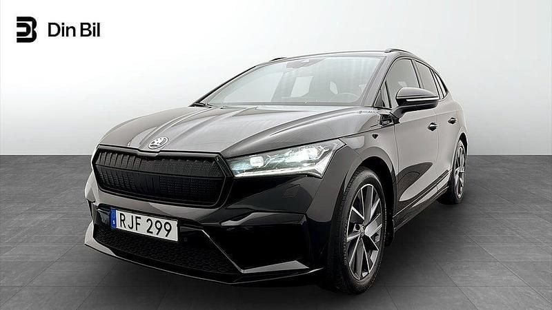 Svart Begagnad 2023 Skoda Enyaq iV SportLine SUV | 394 900 kr (Marknadspris) - Bild 1/4