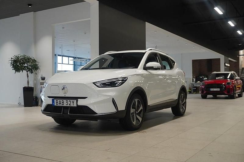 Dover white Begagnad 2022 MG ZS Luxury SUV | 229 900 kr (Bra pris) - Bild 1/4
