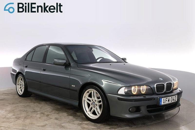 Grå Begagnad 2002 BMW 540 M Sport Sedan | 159 900 kr - Bild 1/4