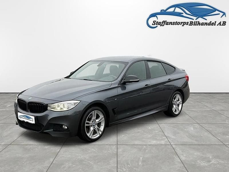 Grå Begagnad 2014 BMW 320 Gran Turismo M Sport Halvkombi | 129 900 kr (Marknadspris) - Bild 1/4