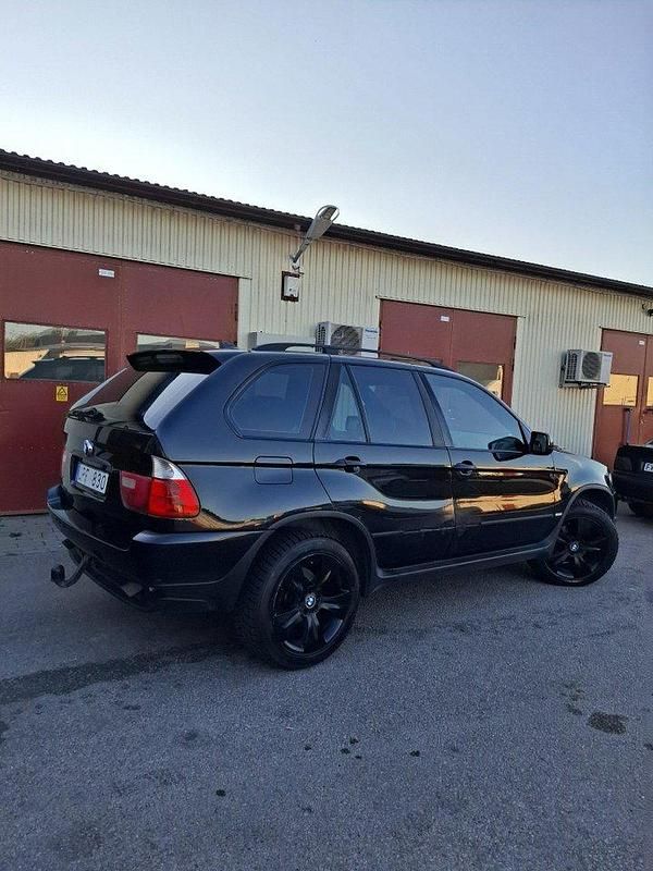 Svart Begagnad 2004 BMW X5 Sport Line SUV | 45 000 kr - Bild 1/4