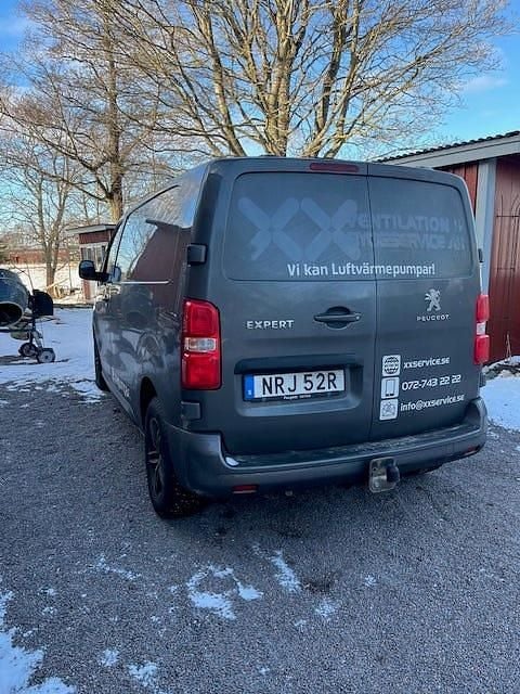 Begagnad Peugeot Expert 177 HK (130 kW) 2022 Van