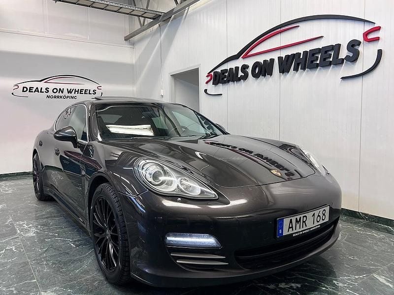 Begagnad Porsche Panamera 400 HK (294 kW) 2012 Mörkgrå Halvkombi