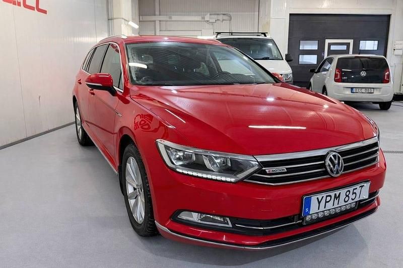 Begagnad VW Passat 190 HK (139 kW) 2018 Röd