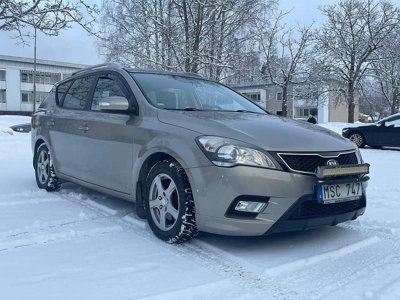 Begagnad Kia Ceed Sportswagon 128 HK (94 kW) 2012 Kombi