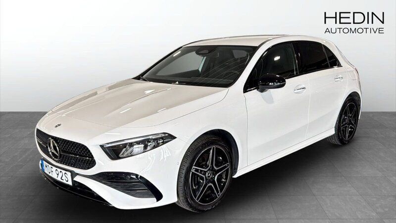 Vit (white) Begagnad 2023 Mercedes E250 AMG Kombi | 374 900 kr - Bild 1/4