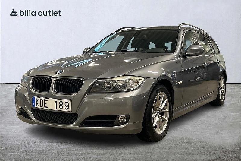 Begagnad BMW 318 Comfort Edition 143 HK (105 kW) 2009 Grå Kombi