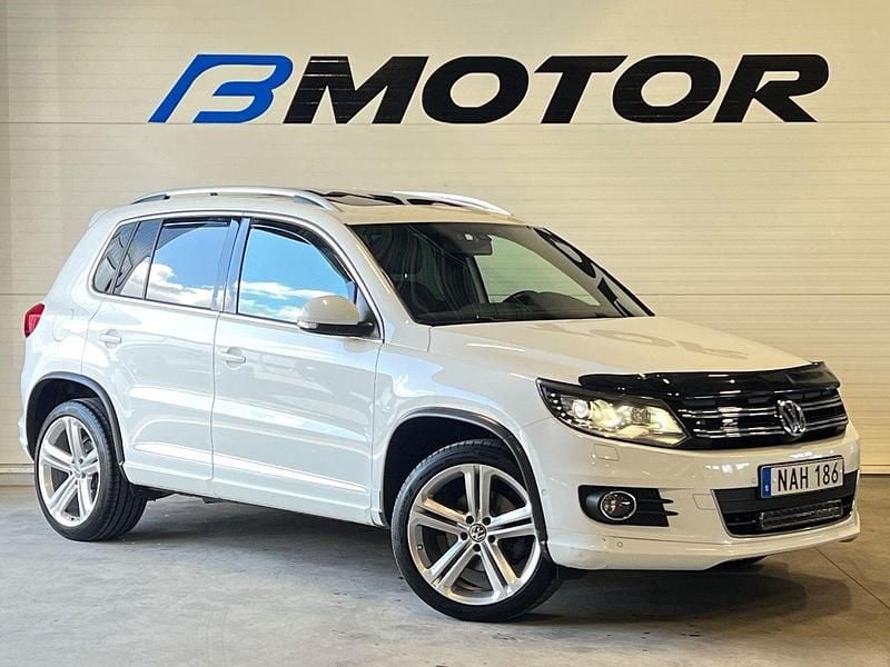 Vit Begagnad 2016 VW Tiguan Sportline SUV | 169 900 kr (Superpris) - Bild 1/4