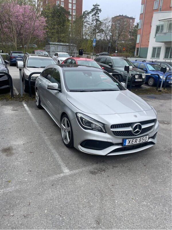 Silver Begagnad 2018 Mercedes CLA200 Shooting Brake AMG Kombi | 179 000 kr (Bra pris) - Bild 1/4