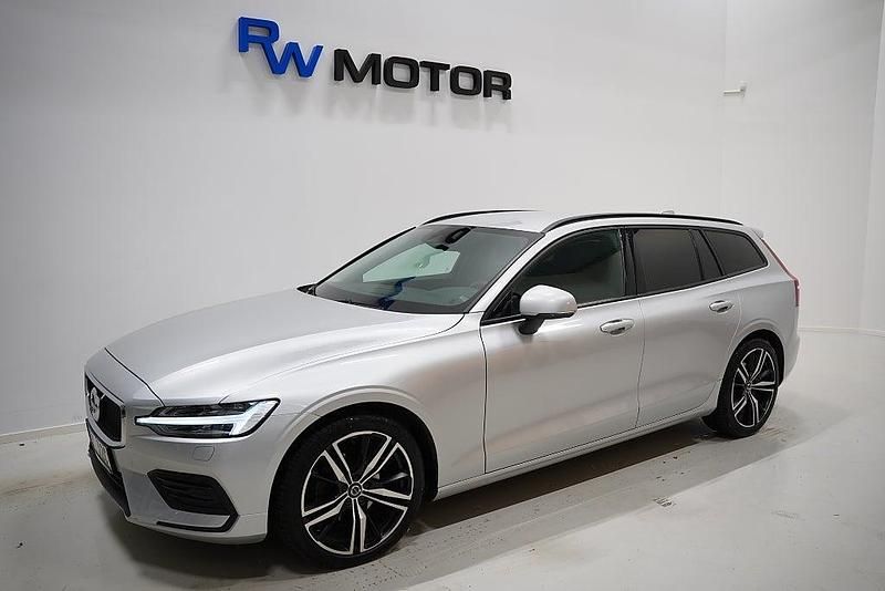 Silver Begagnad 2019 Volvo V60 Momentum Kombi | 259 900 kr (Superpris) - Bild 1/4