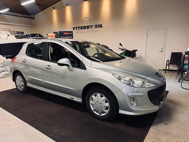 Begagnad Peugeot 308 120 HK (88 kW) 2009 Grå Halvkombi