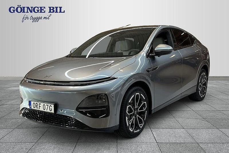 Grå Ny 2025 XPENG G6 SUV | 627 900 kr (Marknadspris) - Bild 1/4