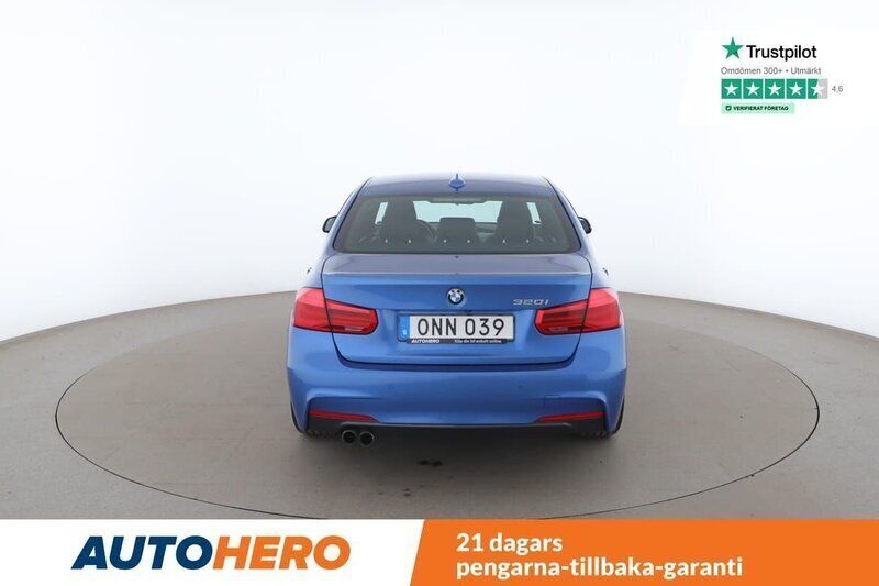 Blå Begagnad 2018 BMW 320 M Sport Sedan | 249 000 kr (Marknadspris) - Bild 1/3